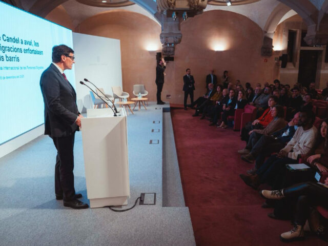 El_president_Illa_reivindica_la_immigracio_com_una_oportunitat_per_a_Catalunya.jpg