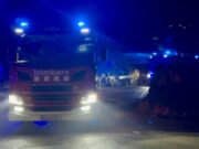 Un mort i una quinzena de ferits en el xoc d’un tren de l’R4 contra un mur de contenció caigut sobre la via