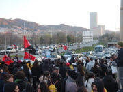 Els docents tallen la ronda de Dalt a Santa Coloma de Gramenet i Barcelona en el cinquè dia de vagues