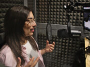 El consum d’audiollibres es duplica en cinc anys a Catalunya: “No és incompatible amb el paper”
