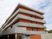 Illa reivindica la política d’habitatge i urbanística del Govern per “regular i intervenir el mercat” des de Calafell