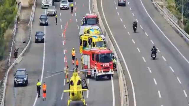 Imatge de l'operatiu d'emergències per l'accident al Vendrell (Trànsit)