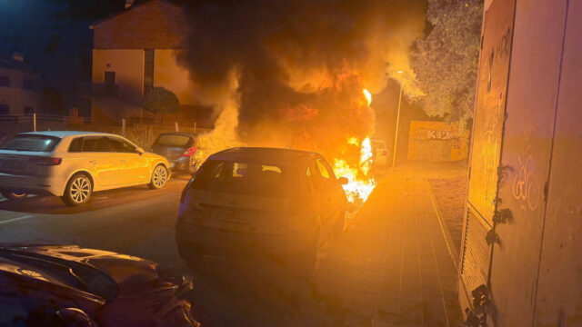Imatge d'un incendi de contenidors al Vendrell (Ajuntament del Vendrell)
